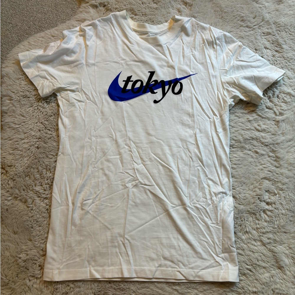 NWOT Nike Tokyo S Athletic Fit